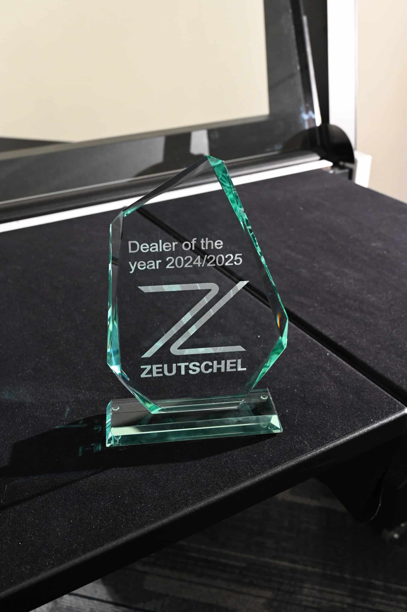 Zeutschel Dealer of the Year Award 2024-2025